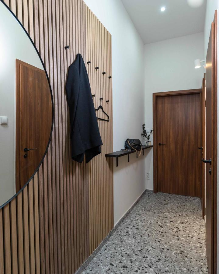 Modern Apartment French Balkony Budapest Exterior foto